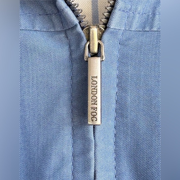 London Fog M Blue Coat Women Rain Jacket Raincoat Hooded Lined Pockets EUC - Picture 7 of 16